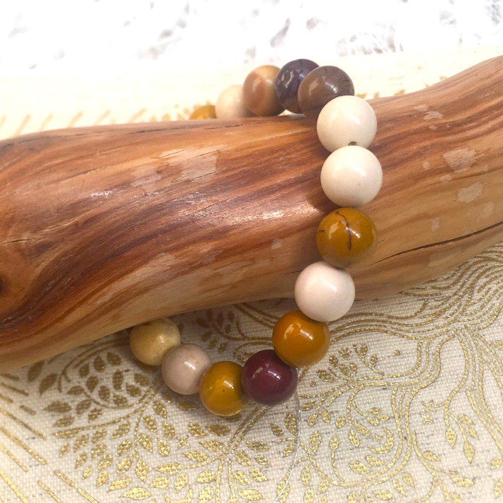 New Mookaite Jasper Gemstone Bead Stretch Bracelet